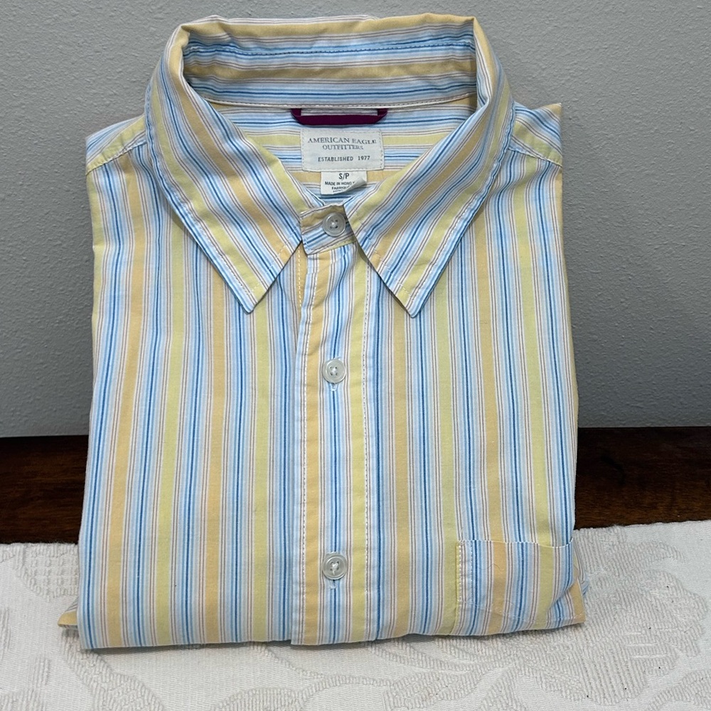 American Eagle Outfitters Blue and Yellow Striped Shirt, Small